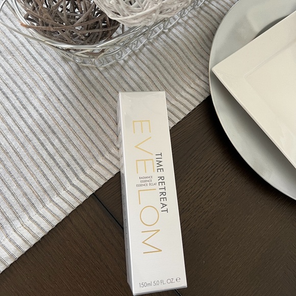 BRAND NEW IN BOX Eve Lom Time Retreat Radiance Essence 5 oz Sealed